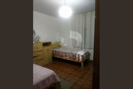 Casa à venda com 7 quartos, 200m² em Vila Mira, São Paulo