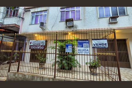 Apartamento para alugar com 75m², 2 quartos e 1 vaga Apartamento para alugar com 75m², 2 quartos e 1 vagaEntrada do Prédio