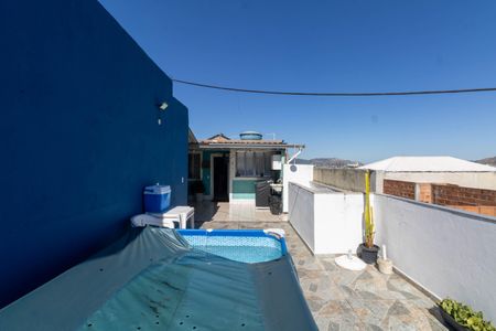 Casa à venda com 300m², 2 quartos e 2 vagasVaranda