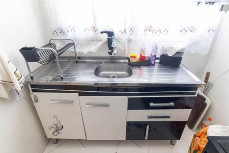 Casa à venda com 300m², 2 quartos e 2 vagasCozinha e Área de Serviço