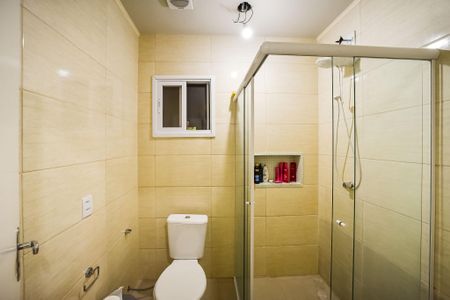 Casa à venda com 281m², 5 quartos e 4 vagas Casa à venda com 281m², 5 quartos e 4 vagasBaheiro Social/Casa Frente