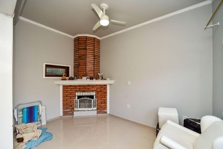 Casa à venda com 281m², 5 quartos e 4 vagas Casa à venda com 281m², 5 quartos e 4 vagasSala/Casa Fundos