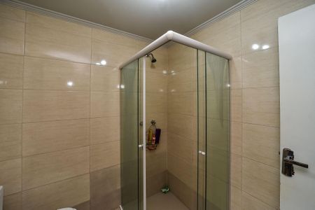Casa à venda com 281m², 5 quartos e 4 vagas Casa à venda com 281m², 5 quartos e 4 vagasBanheiro Social/Casa Fundos