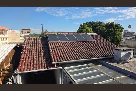 Casa à venda com 281m², 5 quartos e 4 vagas Casa à venda com 281m², 5 quartos e 4 vagasPlaca solar/Detalhe
