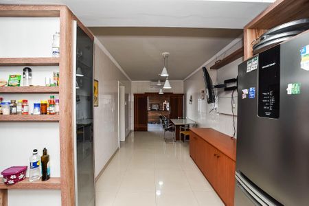 Cozinha/Casa Fundos de casa à venda com 5 quartos, 281m² em Sarandi, Porto Alegre