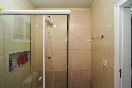 Casa à venda com 281m², 5 quartos e 4 vagas Casa à venda com 281m², 5 quartos e 4 vagasBaheiro Social/Casa Frente