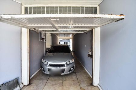 Garagem de casa à venda com 5 quartos, 281m² em Sarandi, Porto Alegre
