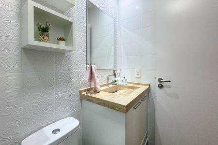 Apartamento à venda com 70m², 2 quartos e 1 vaga Apartamento à venda com 70m², 2 quartos e 1 vagaBanheiro Social