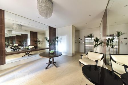 Apartamento à venda com 70m², 2 quartos e 1 vaga Apartamento à venda com 70m², 2 quartos e 1 vagaÁrea comum - Hall