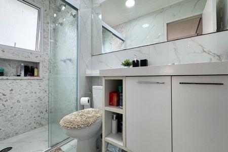 Apartamento à venda com 70m², 2 quartos e 1 vaga Apartamento à venda com 70m², 2 quartos e 1 vagaBanheiro - Suíte