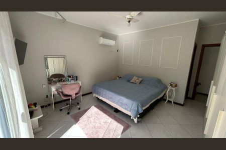 Casa à venda com 4 quartos, 350m² em Maria Paula, Niterói