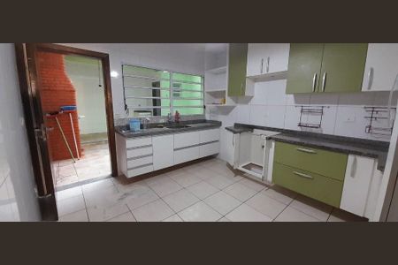Casa à venda com 125m², 3 quartos e 4 vagas