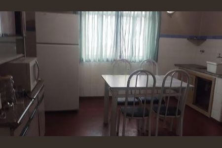 Casa à venda com 3 quartos, 270m² em Km 18, Osasco
