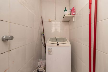 Apartamento à venda com 80m², 3 quartos e sem vaga Apartamento à venda com 80m², 3 quartos e sem vagaCozinha e Área de serviço