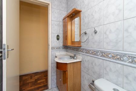 Banheiro de apartamento à venda com 3 quartos, 80m² em Menino Deus, Porto Alegre
