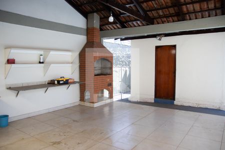 Casa à venda com 250m², 4 quartos e 2 vagas Casa à venda com 250m², 4 quartos e 2 vagasQuintal