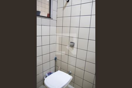 Casa à venda com 250m², 4 quartos e 2 vagas Casa à venda com 250m², 4 quartos e 2 vagasLavabo