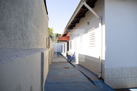 Casa à venda com 250m², 4 quartos e 2 vagas Casa à venda com 250m², 4 quartos e 2 vagasQuintal