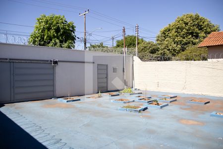 Casa à venda com 250m², 4 quartos e 2 vagas Casa à venda com 250m², 4 quartos e 2 vagasQuintal