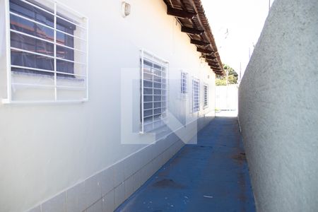 Quintal de casa à venda com 4 quartos, 250m² em Setor Leste Vila Nova, Goiânia