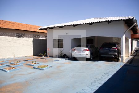 Casa à venda com 250m², 4 quartos e 2 vagas Casa à venda com 250m², 4 quartos e 2 vagasQuintal