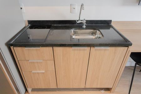 Cozinha de kitnet/studio para alugar com 1 quarto, 24m² em Pinheiros, São Paulo