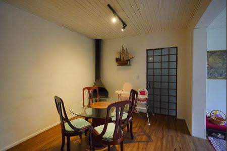 Casa à venda com 4 quartos, 450m² em Tristeza, Porto Alegre