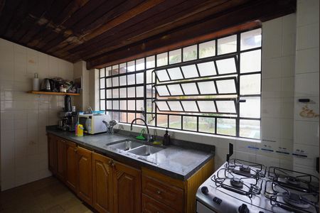 Cozinha de casa à venda com 4 quartos, 450m² em Tristeza, Porto Alegre