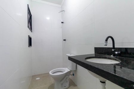 Banheiro de apartamento à venda com 2 quartos, 37m² em Vila Carrão, São Paulo