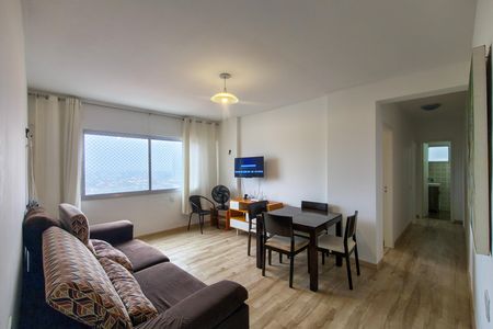 Sala de apartamento para alugar com 2 quartos, 70m² em Solemar, Praia Grande