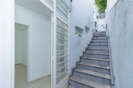 Casa para alugar com 72m², 2 quartos e sem vagaEntrada
