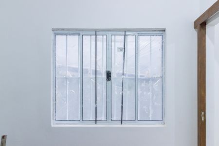 Janela Corredor Quarto 1 de casa para alugar com 2 quartos, 70m² em Vila Mangalot, São Paulo