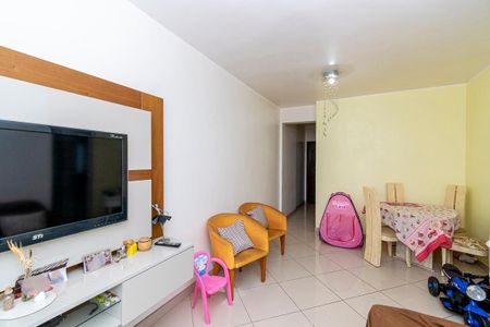 Sala de apartamento para alugar com 2 quartos, 50m² em Vila da Penha, Rio de Janeiro
