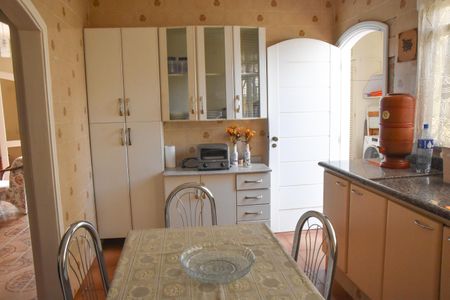 Casa à venda com 3 quartos, 170m² em Parque Brasilia, Jundiaí