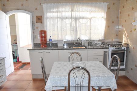 Casa à venda com 3 quartos, 170m² em Parque Brasilia, Jundiaí