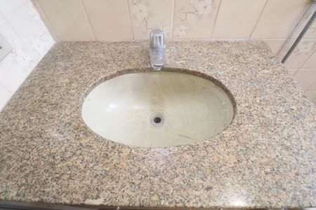 Banheiro Social de apartamento para alugar com 1 quarto, 47m² em Jardim Tres Marias, Guarujá