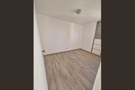 Foto 01 de apartamento à venda com 2 quartos, 58m² em Parque Bristol, São Paulo