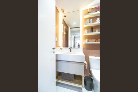 Banheiro social de apartamento para alugar com 2 quartos, 67m² em Vila Zilda, São Paulo