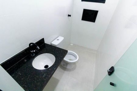 Banheiro de apartamento à venda com 1 quarto, 27m² em Vila Carrão, São Paulo