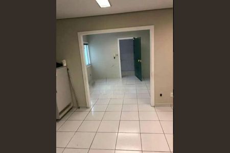 Casa para alugar com 4 quartos, 300m² em Vila Aurora (Zona Norte), São Paulo