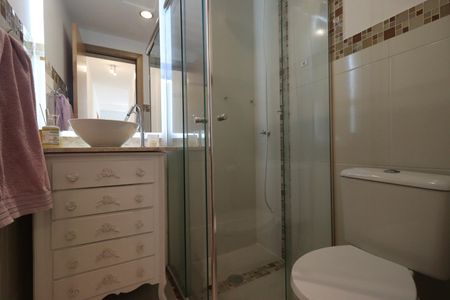 Apartamento para alugar com 47m², 2 quartos e 1 vaga Apartamento para alugar com 47m², 2 quartos e 1 vagaBanheiro