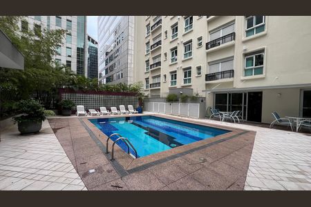 Apartamento à venda com 37m², 1 quarto e 1 vaga Apartamento à venda com 37m², 1 quarto e 1 vagaPiscina