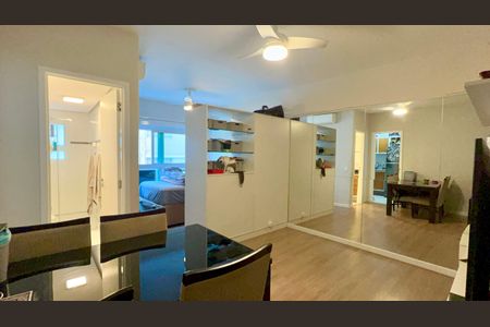 Apartamento à venda com 37m², 1 quarto e 1 vaga Apartamento à venda com 37m², 1 quarto e 1 vagaSala