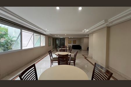 Apartamento à venda com 37m², 1 quarto e 1 vaga Apartamento à venda com 37m², 1 quarto e 1 vagaSalão de Festas