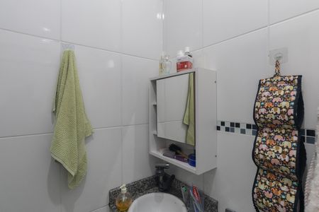 Casa à venda com 61m², 2 quartos e 1 vaga Casa à venda com 61m², 2 quartos e 1 vagaBanheiro da Suíte 2