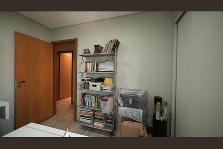 Apartamento à venda com 110m², 3 quartos e 2 vagasQuarto 2