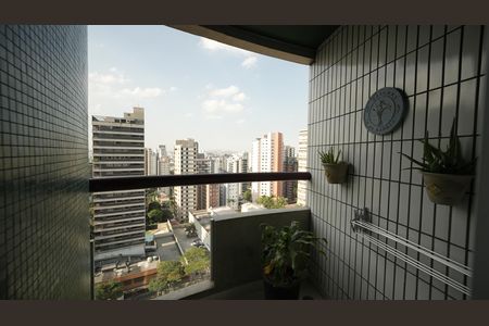 Apartamento à venda com 110m², 3 quartos e 2 vagasSacada