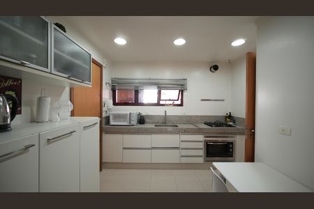 Apartamento à venda com 110m², 3 quartos e 2 vagasCozinha