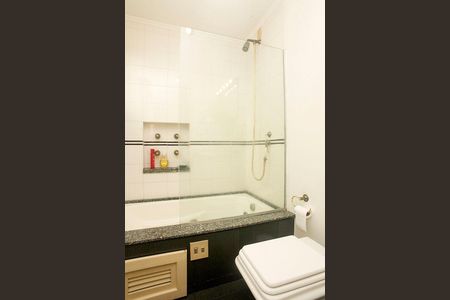 Apartamento para alugar com 278m², 3 quartos e 3 vagasBanheiro 2 Quartos 2 e 3 Suíte Americana