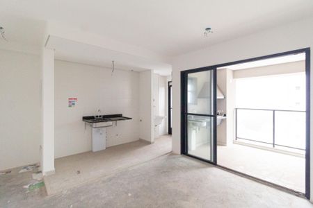Sala de apartamento à venda com 2 quartos, 68m² em Vila Osasco, Osasco
